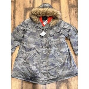 Torrid    FUR-LINED PARKA - CAMO  COAT / Jacket  NWT  4X